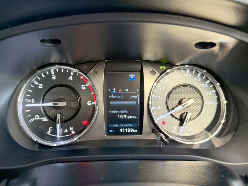 TOYOTA REVO 2.4 MID PRERUNNER DOUBLECAB ปี2022รถบ้านแท้ เกียร์ออโต้ ออพชั่นแน่นๆ ไมล์น้อย 4