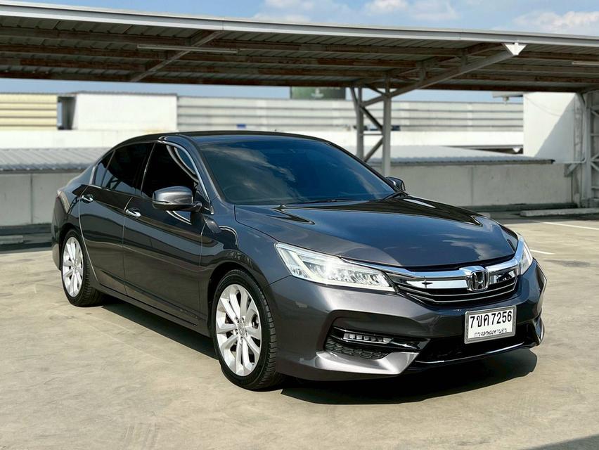 Accord 2.4 EL Navi ปี 2017 รถมือเดียวป้ายแดง ออกห้างป้ายแดง รูปที่ 3
