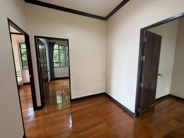 T26-1082 ให้เช่า บ้าน บ้านเดี่ยว 2 ชั้น 100 ตรว. เอกมัย 10 ( ซอยปรีดีพนมยงค์ 25) 90000 บาทต่อเดือน ชั้นที่ 1 ชั้นทั้งหมด 6