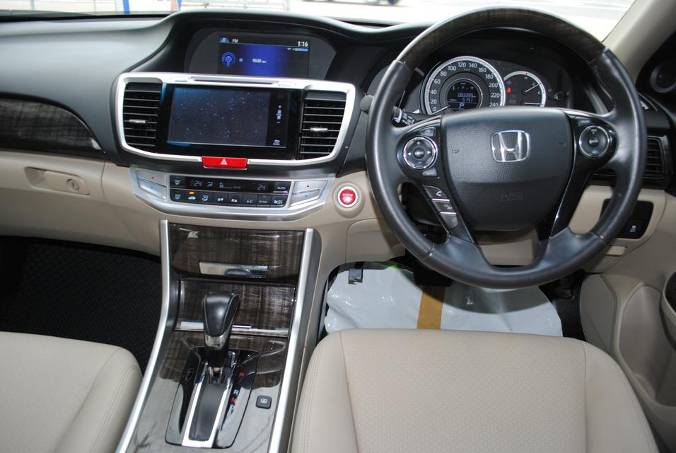 2016 HONDA ACCORD 2.0EL auto ราคา 599,000 บ. (ไมล์แท้ 80,000 กม.) 4