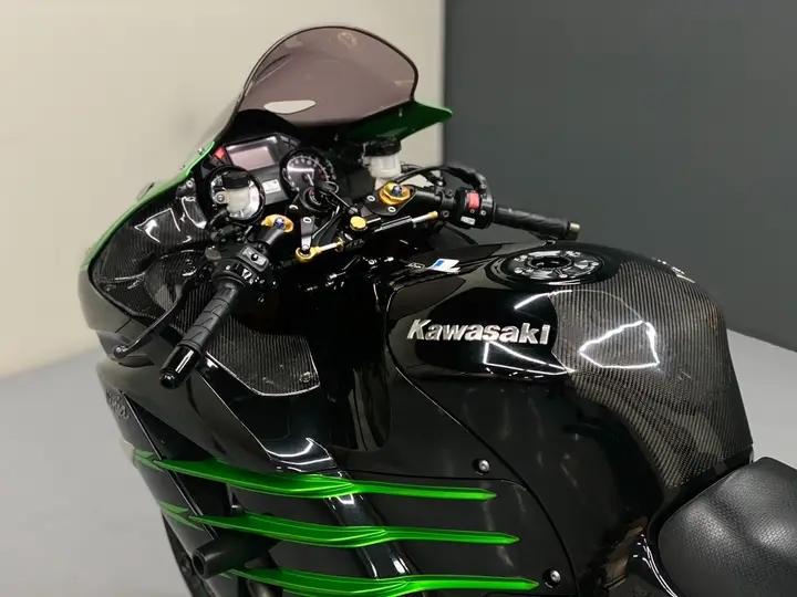 รถพร้อมใช้งานสภาพดีมาก Kawasaki Ninja ZX-14R 3