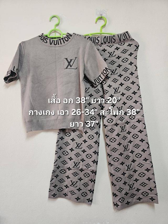 เสื้อผ้าแฟชั่น ชุดเซ็ทกันหนาว/เดรส ผ้าคาร์ดิแกนยืดตามสรีระ ไซส์ในภาพ ส่งต่อสภาพดี ไม่มีตำหนิ (ซื้อป้ายทุกชุด) รูปที่ 9