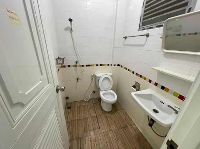 รหัสC69996 ให้เช่าทาวน์โฮม 3 ชั้นเ รีโนเวทใหม่ หมู่บ้านสัมมากร ซอยรามคำแหง110 ใกล้รถไฟฟ้าสายสีส้ม 5