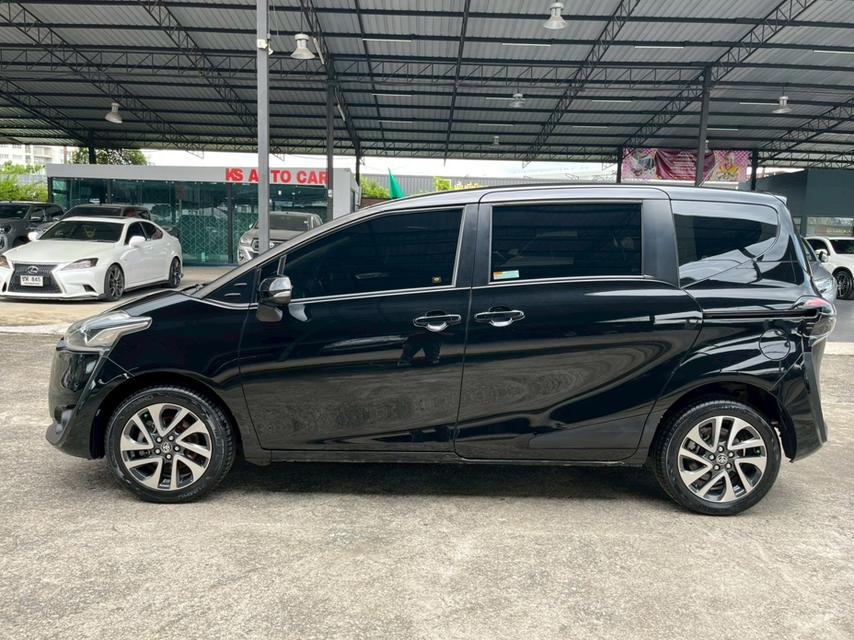 รถเข้าใหม่! TOYOTA SIENTA 1.5 V Wagon ปี 2017 8