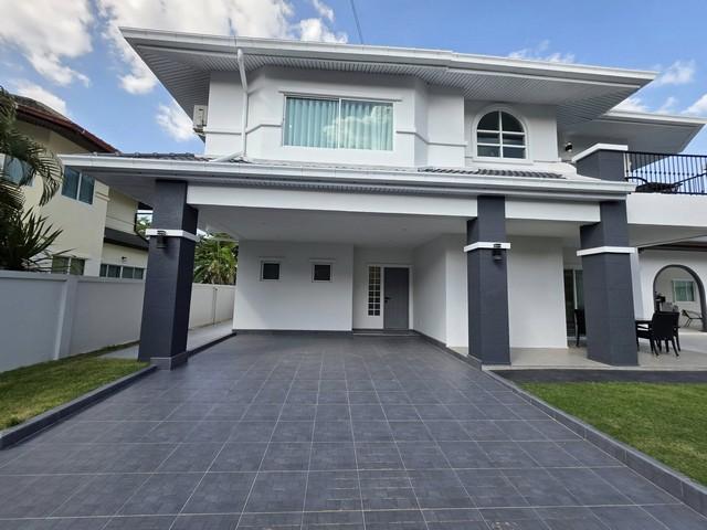 ขายบ้านพูลวิลล่า 2 ชั้น ขายบ้านพร้อมเฟอร์นิเจอร์และ เครื่องใช้ไฟฟ้าทั้งหมด หมู่บ้านกรีนฟิลวิลล่า เขาน้อย พัทยา 4