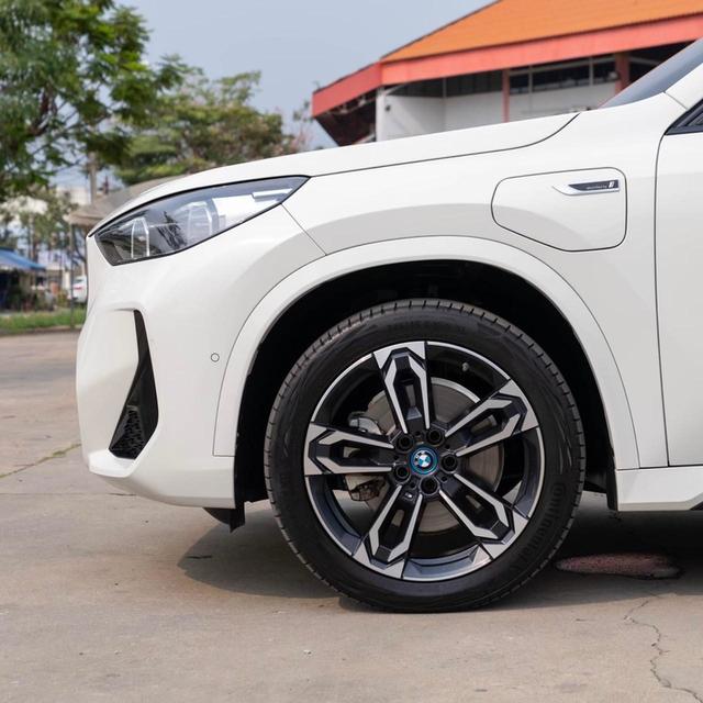 รหัสรถ 12AT3612 BMW X1 1.5 xDrive30e M Sport ( Plug-in Hybrid ) | ปีจดทะเบียน : 2023 6