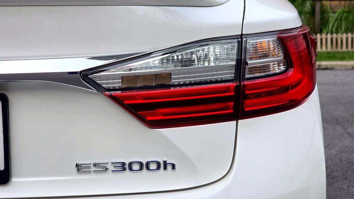 รหัสรถ WB36 Lexus ES300h ปี 2015  19
