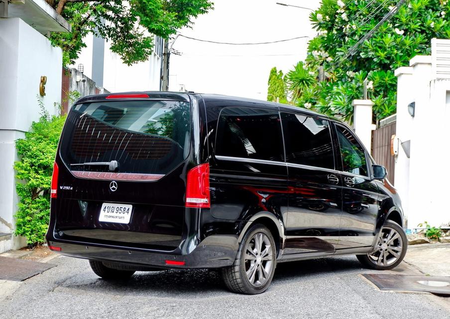 Mercedes-Benz V 250 d  7 ที่นั่งป้ายขาวดำ ปี 2017 7