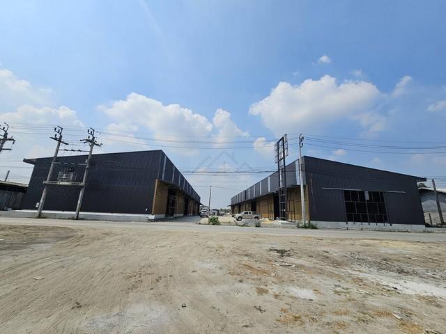 ให้เช่า โกดังสร้างใหม่ ย่านสุขาภิบาล5 ห้าแยกวัชรพล ใกล้ตลาดนัดเลียบด่วน 1