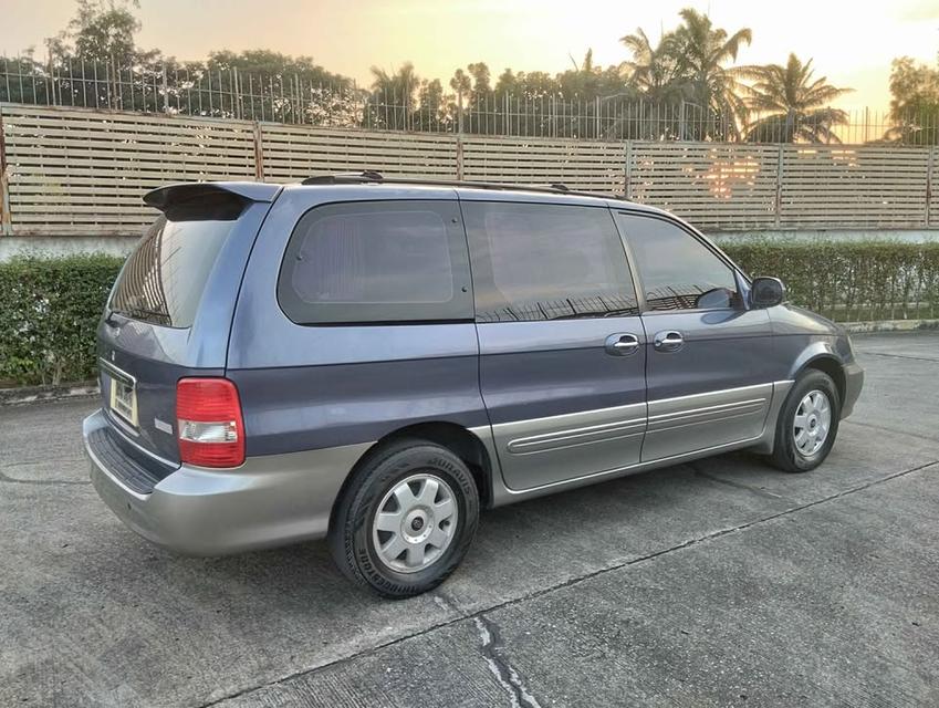 Kia Carnival ขายรถครอบครัว 7 ที่นั่ง 2003