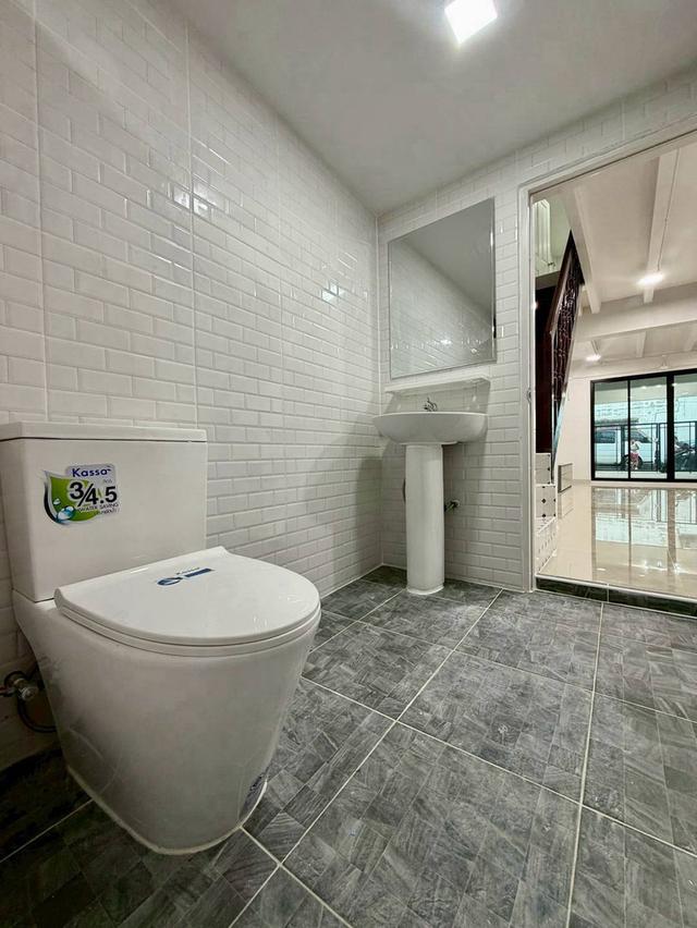 หมู่บ้านทรายทองนิเวศน์ ใกล้ห้าแยกปากเกร็ด ทาวน์เฮาส์ 2 ชั้นตกแต่งใหม่พร้อมอยู่ ทำเลดี ใกล้ห้าแยกปากเกร็ด เซ็นทรัลรัตนาธิเบศร์ 9