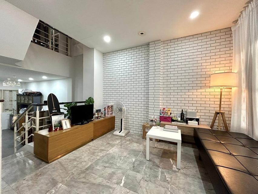 ขายทาวน์โฮม 3 ชั้น | บ้านรรินธร บางกรวย-พระราม 5 ใกล้โลตัส นครอินทร์ 7