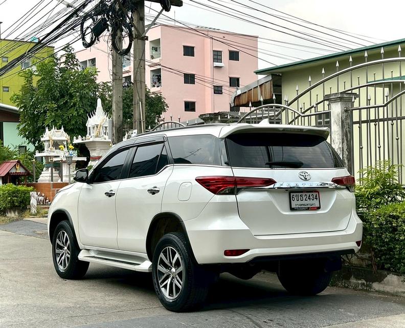 Toyota Fortuner 2.4V ปี17 รูปที่ 7
