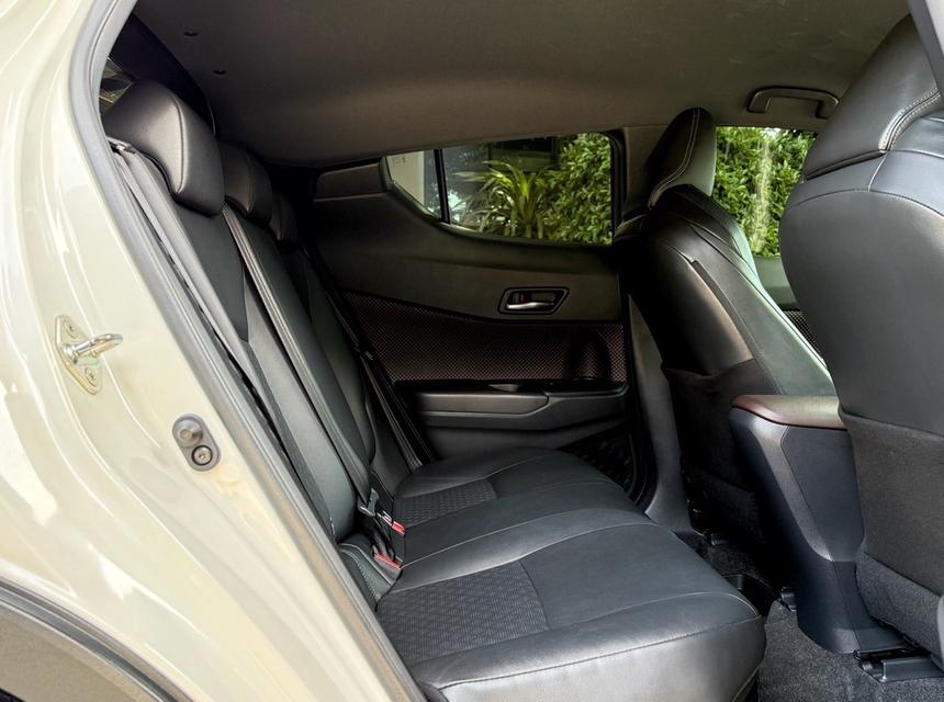 2019 TOYOTA CHR HV MID รถมือเดียว สภาพป้ายแดง เลขไมล์ 58,000 กม รถเข้าศูนย์ทุกระยะ ไม่เคยมีอุบัติเหตุครับ 14