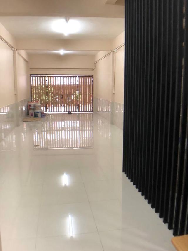 ขายอาคารพาณิชย์ 4 ชั้น รีโนเวทโมเดิร์นทั้งหลัง ซ.ประชาชื่น 36 แยก 3 ทำเลดี ใกล้ตลาดบองมาร์เช่ (ขายต่ำกว่าประเมิน) 2