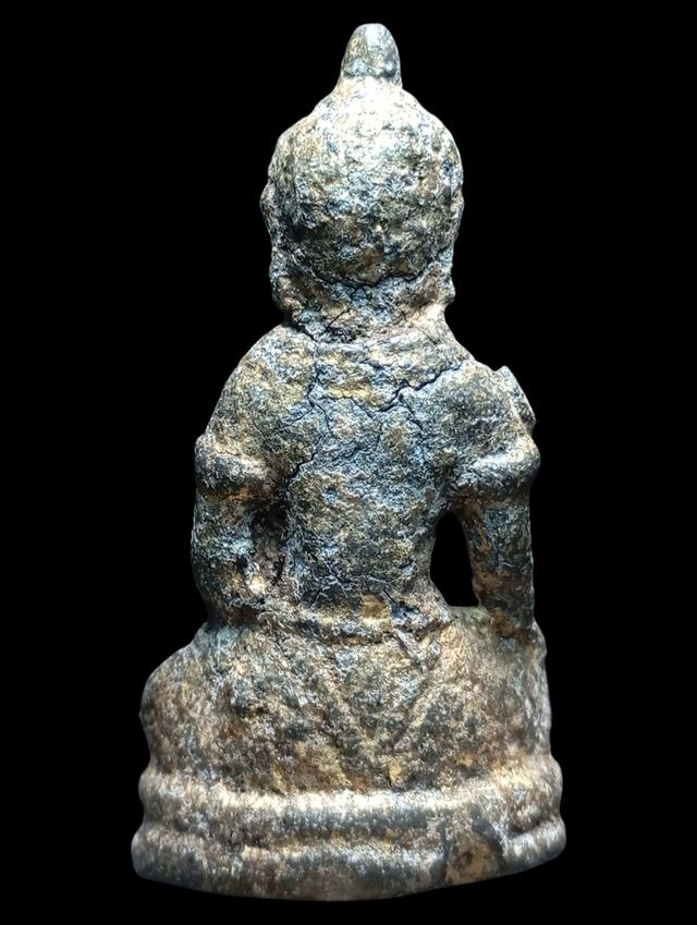 เปิดพระกรุเนื้อชินนั่งมารวิชัยถือดอกบัวปิดทองเก่าสภาพเดิมๆ 3