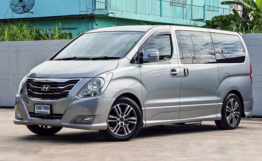 2014 HYUNDAI H-1 2.5 DELUXE 3