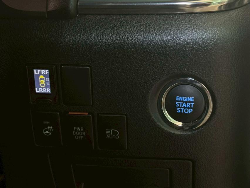 Toyota Alphard 2.5SC ปี20 รูปที่ 6