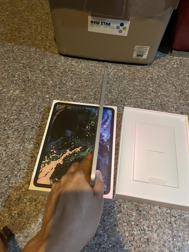 ขายiPadPro11นิ้วสีหายากSilver256กิ๊กสูนTrueยกกล่องอีมี่ตรงไร้รอยตกใช้งานดีทุกๆฟังชั่นถูกๆ 5