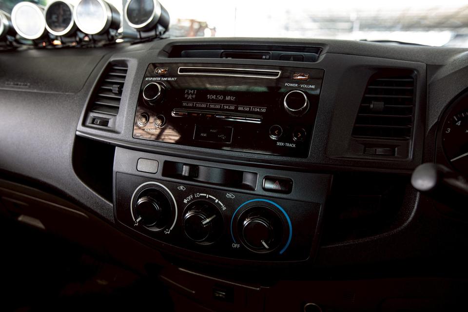 TOYOTA HILUX VIGO 2.7 J STANDARD CAB ปี 2014  16