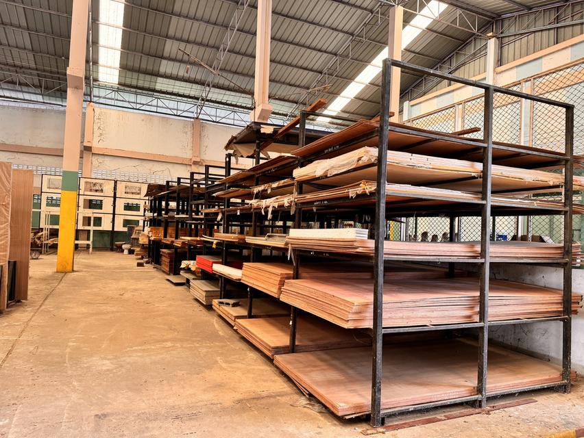 บ้าน พร้อมโกดังและที่ดิน 7