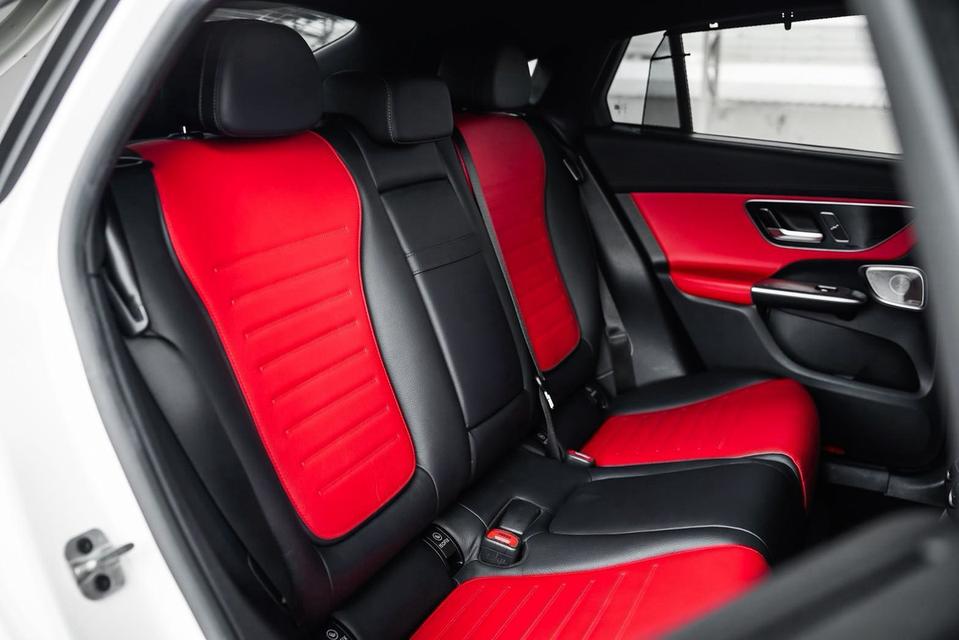 Benz GLC350e Coupe AMG ปี 2024 รูปที่ 11