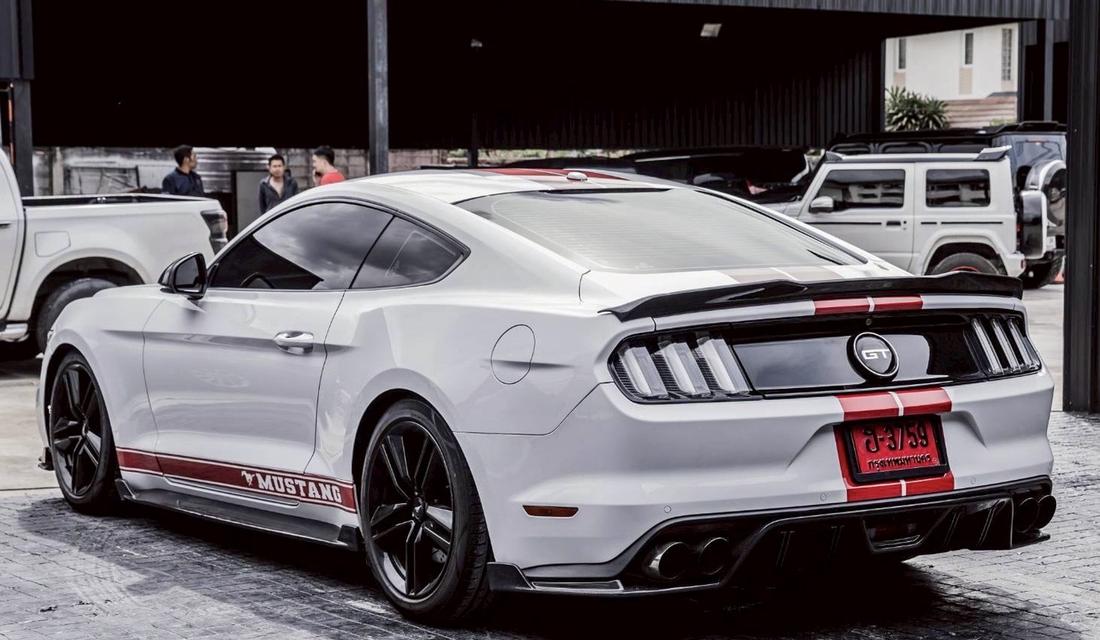 Ford Mustang 2.3 Ecoboost āļĢāļđāļāļĒāđāļāļĒāļāļĩāđ 2