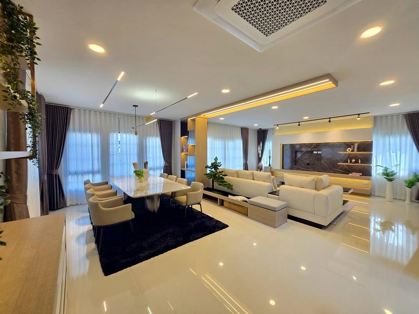 ให้เช่า บ้านเดี่ยว เซนโทร บางนา บ้านผู้บริหาร 4ห้องนอน มีห้องแม่บ้าน ทำเลคุณภาพ ใกล้ Mega Bangna 6