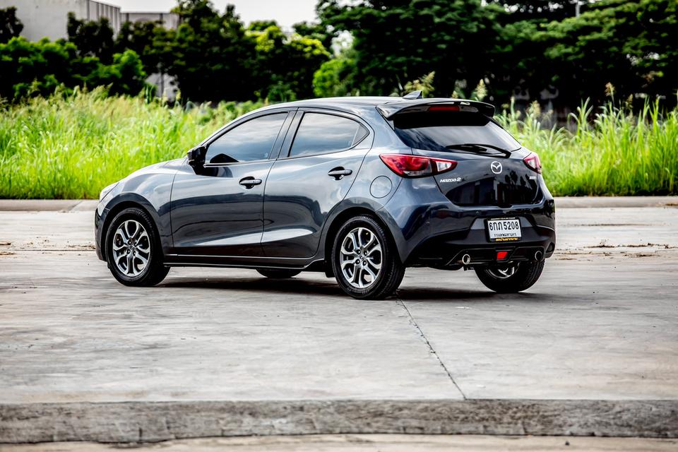 Mazda2 1.5 XD Highplus Sport ปี 2017 ดีเซล รุ่นท๊อป สีเทา มือเดียวป้ายแดง 9