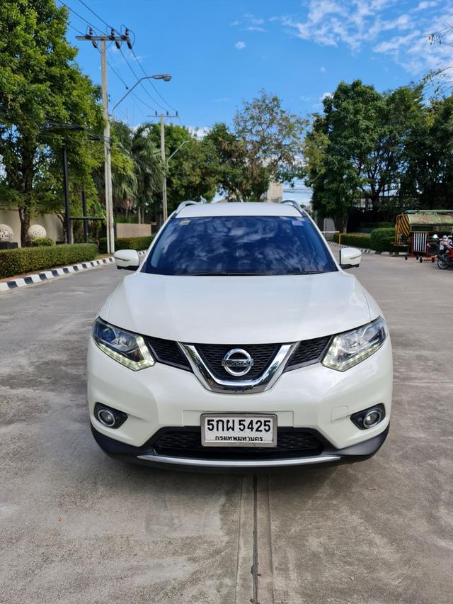 Nissan X trail 2.0 V 4WD 2015 ขาวมุก วิ่งน้อย 2