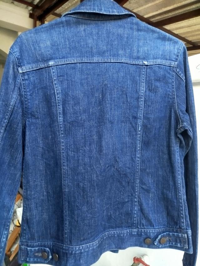 เสื้อแจ็กเก็ตยีนส์ UNIQLO รูปที่ 2