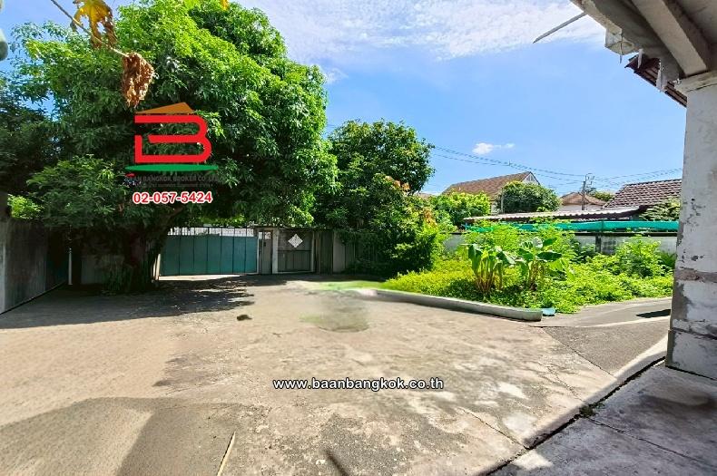 ที่ดินพร้อมสิ่งปลูกสร้าง งามวงศ์วาน 3 แยก 10, งามวงศ์วาน 9 แยก 13 เนื้อที่ 107 ตร.ว ตำบลบางกระสอ อำเภอเมืองนนทบุรี นนทบุรี 4