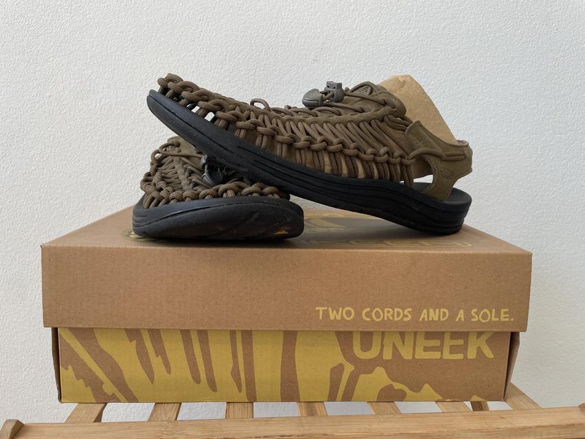 Keen รุ่น UNEEK สี Dark Olive/Black (รหัสสินค้า 1023381)