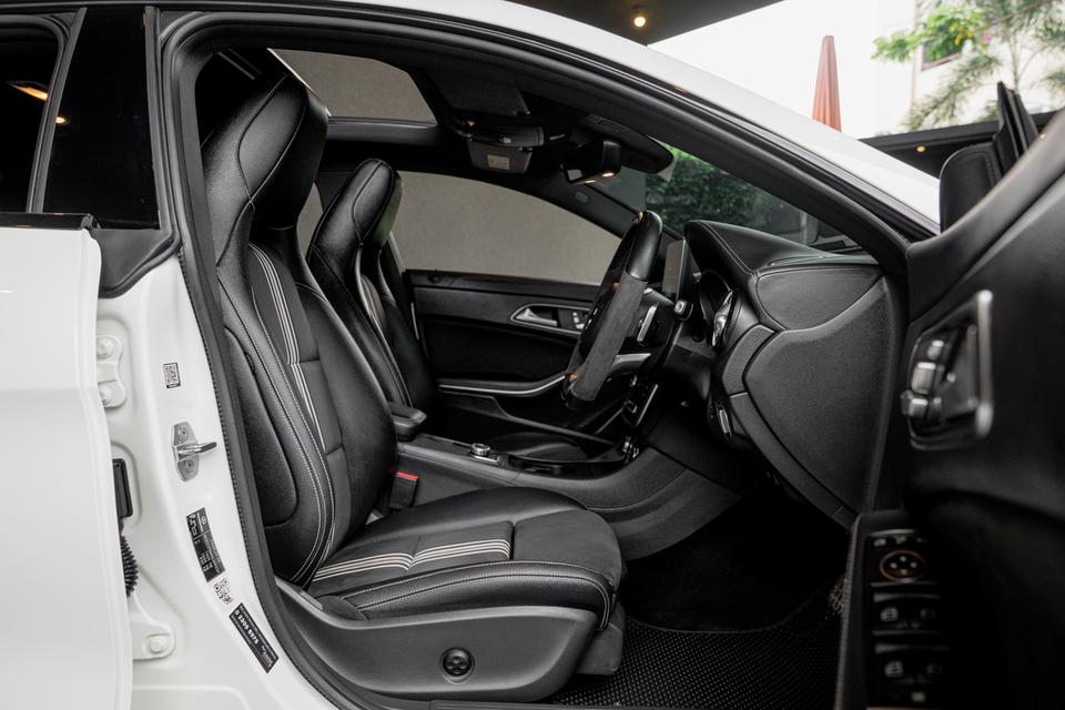 Mercedes-Benz CLA250 AMG White Art Edition ปี 2018 ⭐️เข้าใหม่! 𝐂𝐋𝐀𝟐𝟓𝟎 รุ่น𝐋𝐢𝐦𝐢𝐭𝐞𝐝 วิ่งน้อย 𝟖𝟑,𝐱𝐱𝐱 𝐤𝐦. 👀