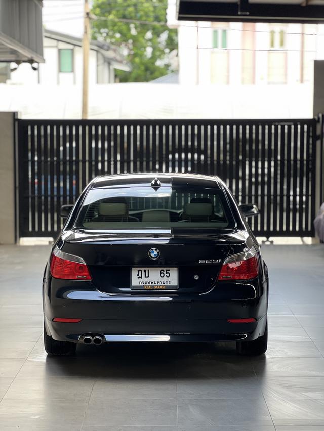 BMW 523i  9