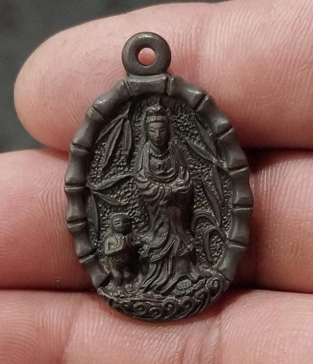 เหรียญเจ้าแม่กวนอิมวัดซับไม้แดง