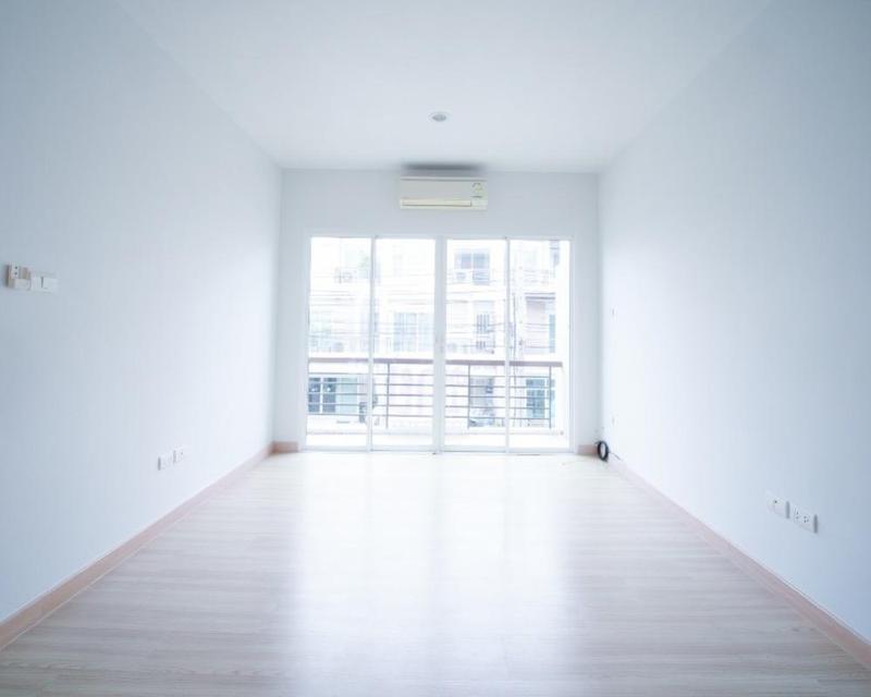 ให้เช่าหรือขายทาวน์โฮมภณาสิริ เรสซิเด้นท์สภาพใหม่ ทาว์นโฮม3ชั้น มีแอร์ทุกห้อง และห้องน้ำทุกชั้น พร้อมห้องรับแขก ห้องเก็บของ แยกเป็นสัดส่วน 11