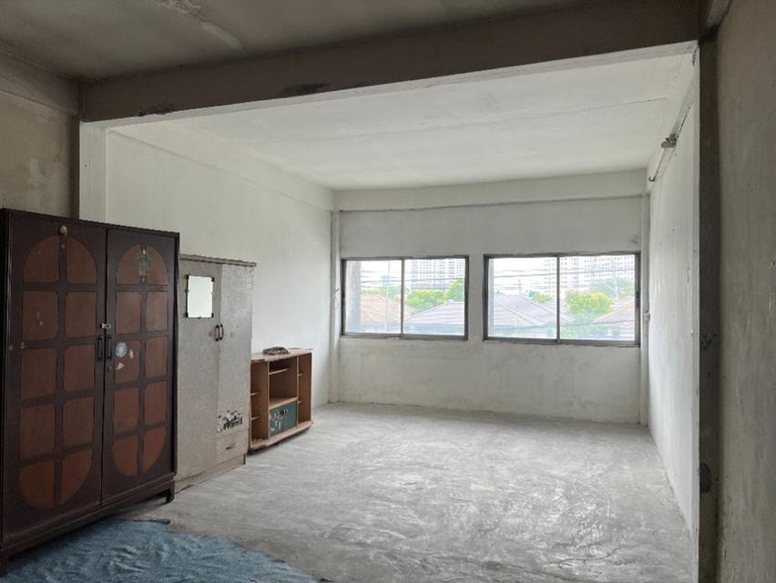 ขายด่วน อาคารพาณิชย์ 2คูหาทะลุกัน ติดถนน พัฒนาการ - ศรีนครินทร์ ใกล้ MRT หัวหมาก 200 ม. รูปที่ 6