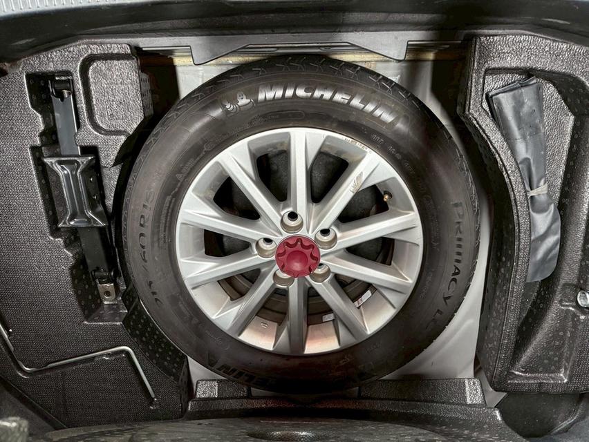 Toyota Camry 2.0 G AT ปี 2018 18
