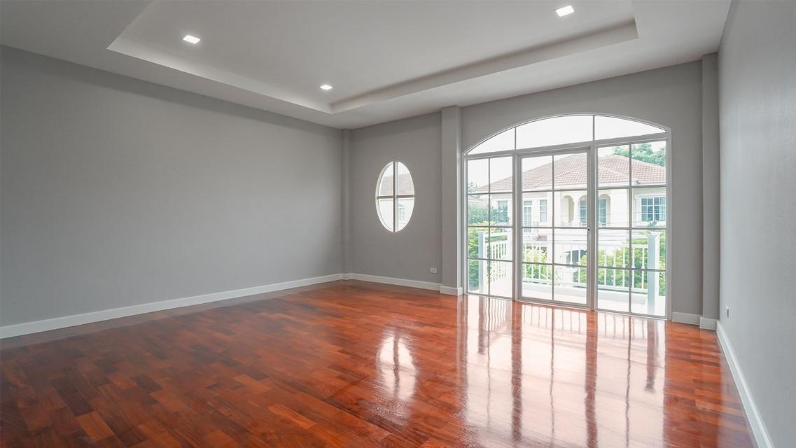 ขายบ้านมือสองตกแต่งใหม่ โครงการ โกลเด้น เลเจ้นด์ สาทร-กัลปพฤกษ์ (Legend Sathorn - Kanlapaphruek)  ใกล้รถไฟฟ้าสายสีเขียวสถานีบางหว้า และ สถานีวุฒากาศ 11