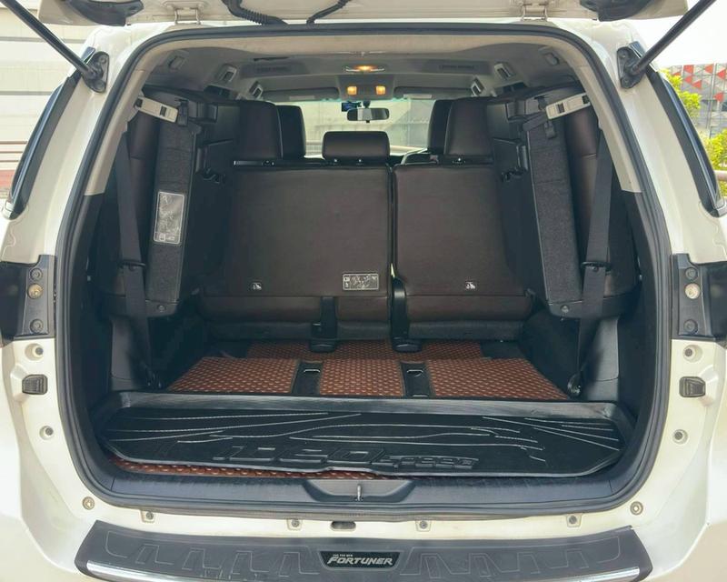 Toyota Fortuner 2.4G เกียร์ Auto 2WD สีขาวมุก ปี 2019 จด 2020 รูปที่ 16