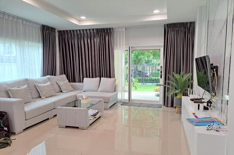 บ้านเดี่ยว เดอะเซนโทร วัชรพล-สุขาภิบาล 5 (The Centro Watcharapol) สุขาภิบาล 5 เนื้อที่ 60 ตร.ว (สุขาภิบาล 5 ซอย 76) ใกล้ไปรษณีย์ไทยสายไหม เขตสายไหม 3