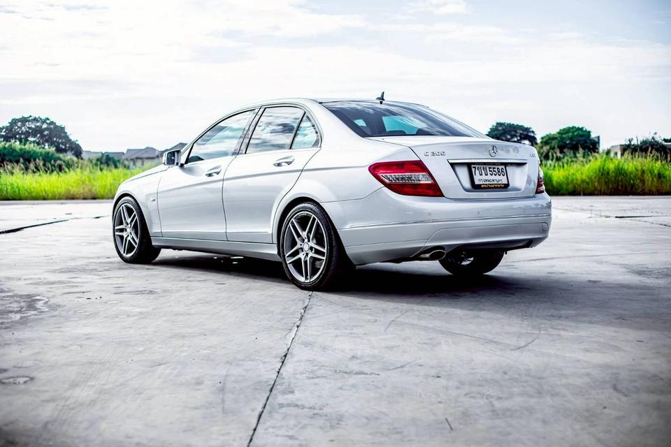 Benz C200 CGI BE สีดำ ปี 2011 สีเทา 9