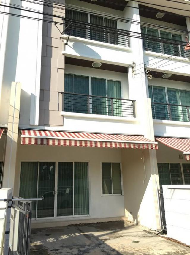 ให้เช่า ทาวน์โฮม 3 ชั้น บ้านกลางเมือง สาทร–ตากสิน 2 ไลน์ไอดี ✅ @bird888