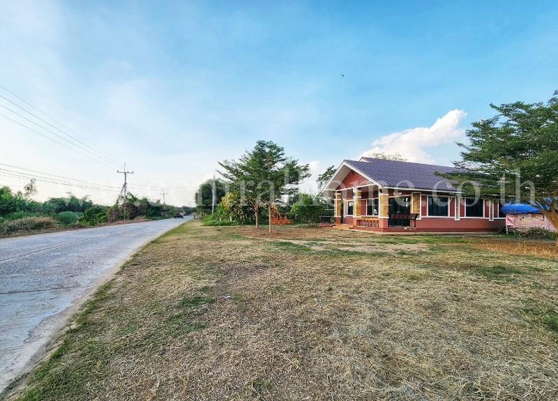 บ้านเดี่ยว พร้อมที่ดิน 10 ไร่ 83 ตารางวา บรรพตพิสัย - นครสวรรค์ 3