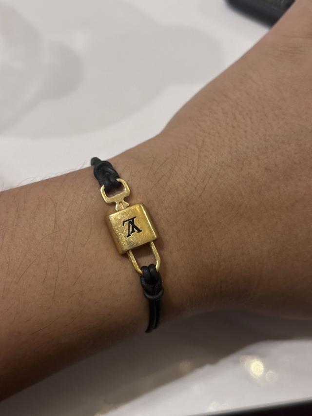 Louis vuitton padlock size17cm