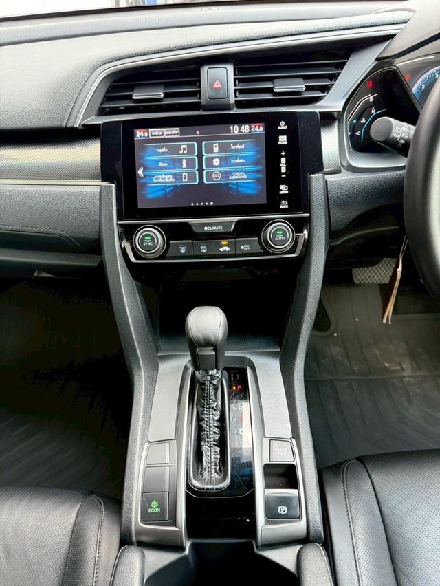 HONDA CIVIC 1.5 TURBO HATCHBACK TOP ปี2019 สีขาว มือเดียว 8