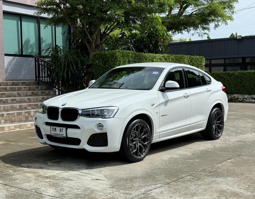 2017 BMW X4 MSPORT ( B47 ) รถวิ่งน้อยเพียง 60,000 กม รถเข้าศูนย์ตามระยะ รถไม่เคยมีอุบัติเหตุ ยางใหม่พึ่งเปลี่ยนครับ