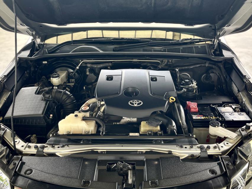 2018 TOYOTA FORTUNER 2.4 V 4WD สีเทา ไมล์ 147768 กม.  19