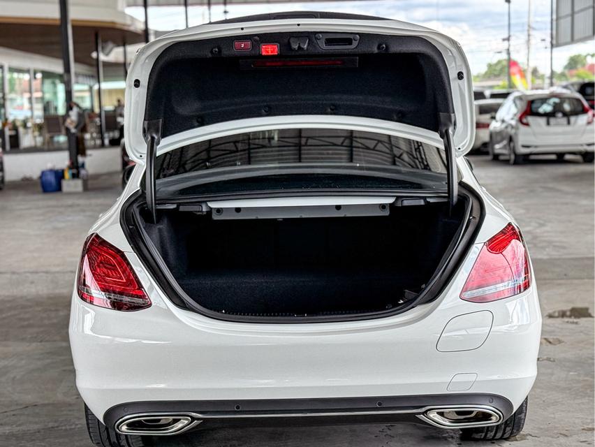 2019 BENZ C-CLASS, C300e AVANTGARDE W205  13